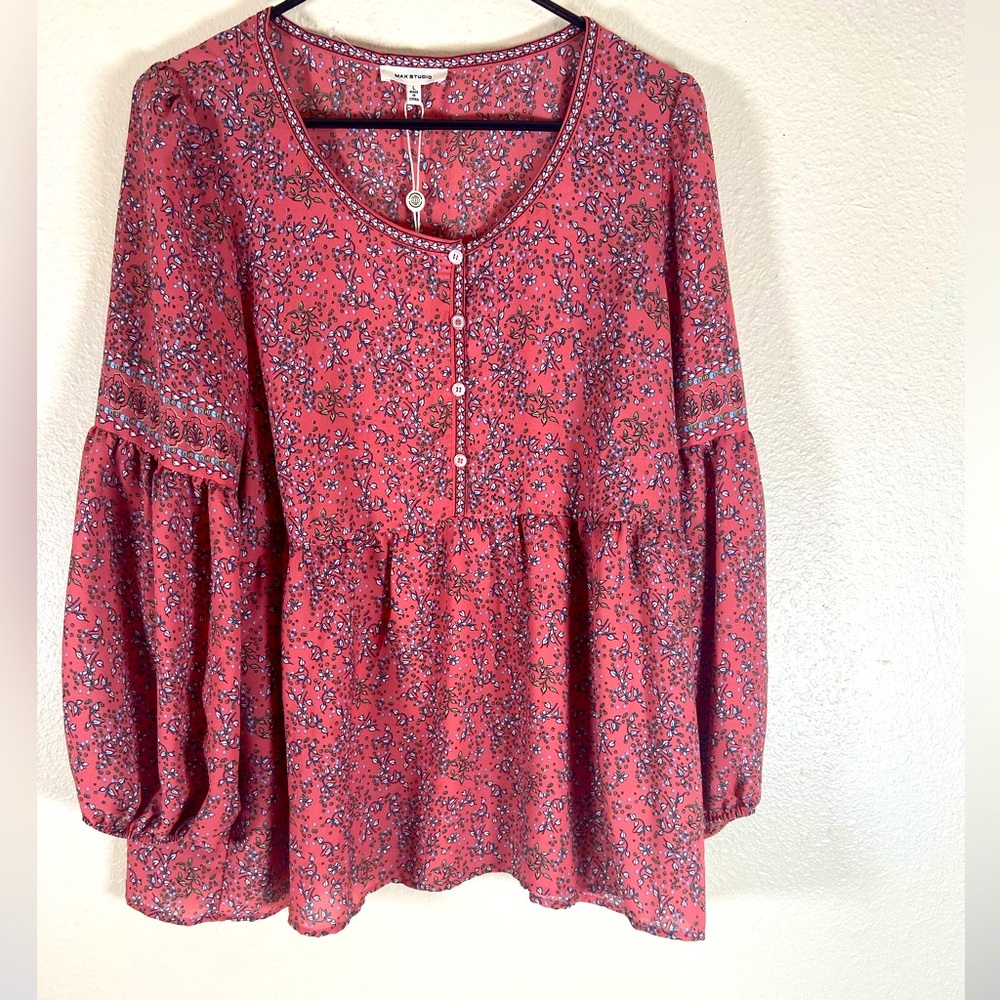 Max Studio NWT Pink Floral Pattern long bubble style sleeve ,shirt,button,boho.
